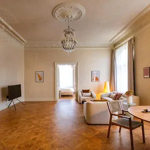 Fragola Old Town Appartement